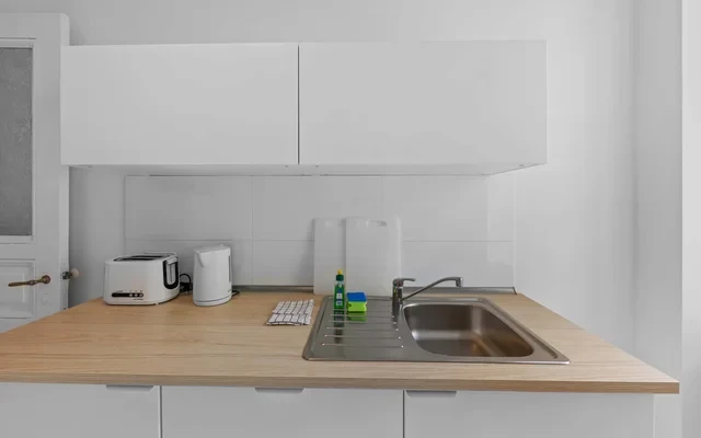 Studio Apartment 4