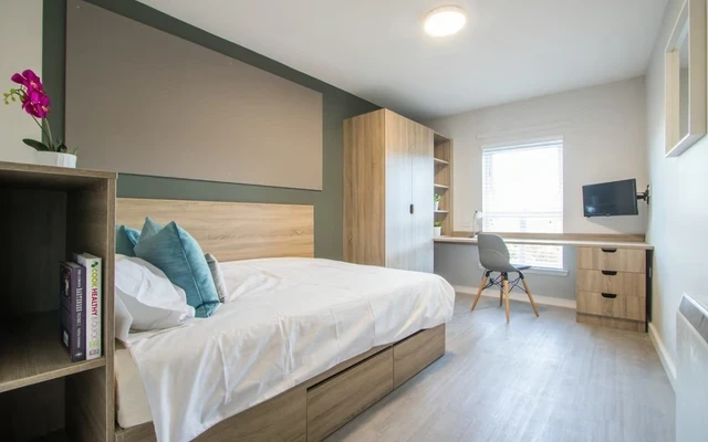 Flat 10, 6 Morrison Circus 0