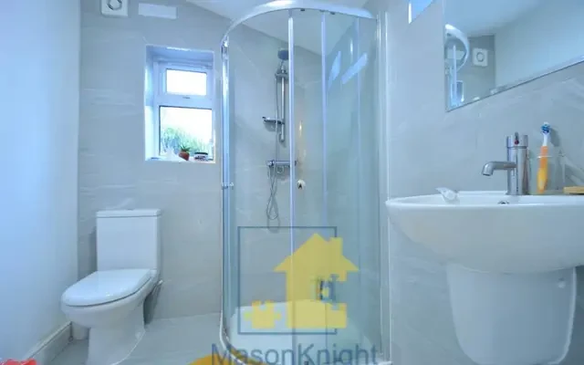 Entire Place·4B2B···52 Westminster Road, Selly Oak 0