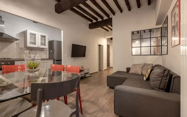 Laurel Apartment 3