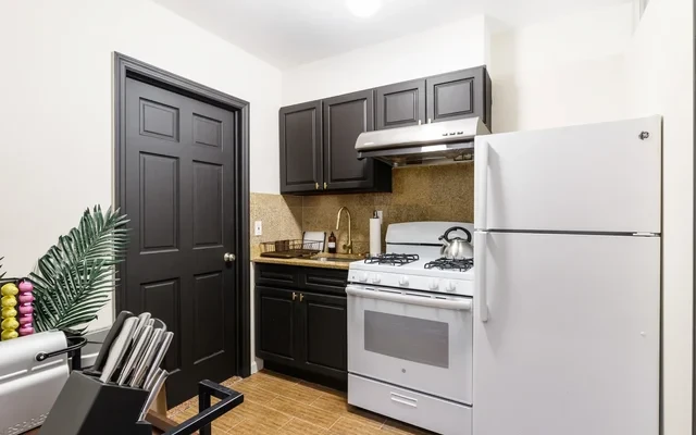 7 Eldridge Street 3