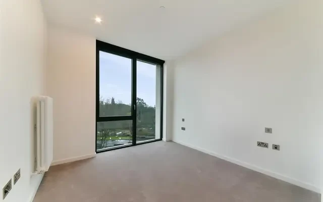 Ronalds Road, Brentford, TW8 8FZ 3