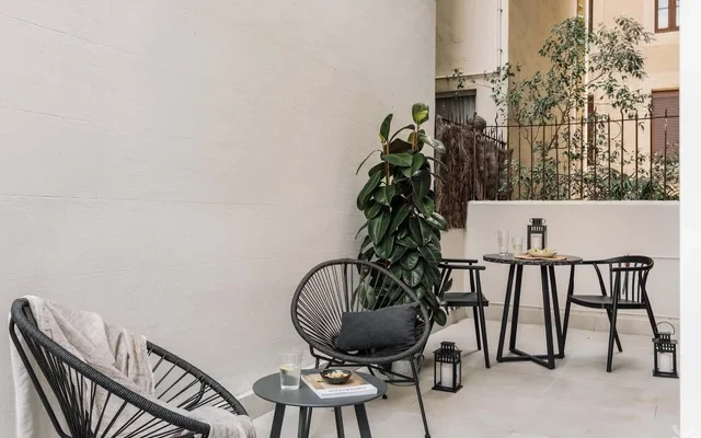 Halite - 2 bedrooms, terrace, and balcony in Gracia 1