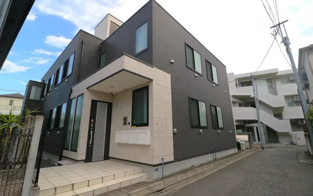 Co-living House R Yotsugi 9 0