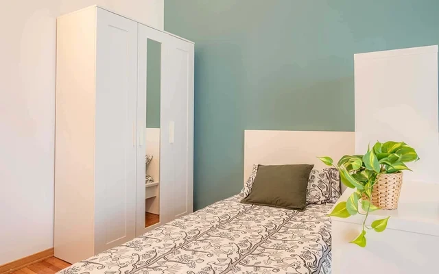 VIALE ROMOLO 1 <br> SHARED ROOM D1 - Bed A 1