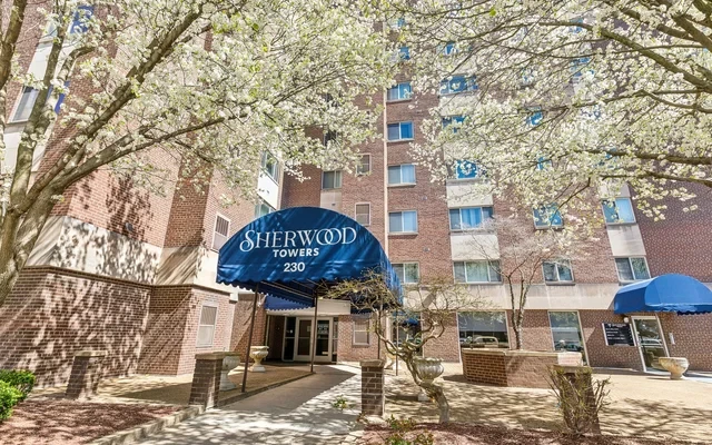 Sherwood Towers - chỗ ở sinh viên tại Pittsburgh
