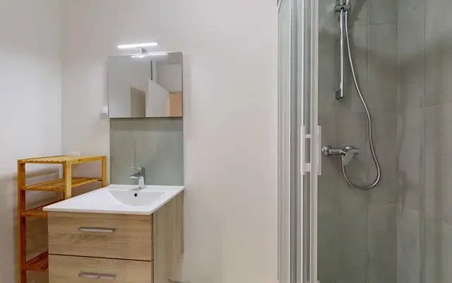 Very neat double bedroom in Courbevoie - 파리 학생 숙소 - Double bedroom