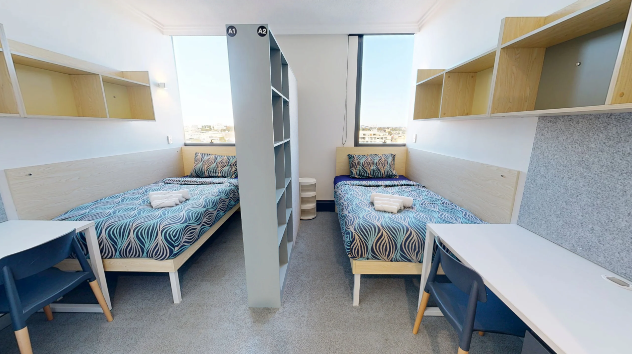 Twin room in 8 person Apartment