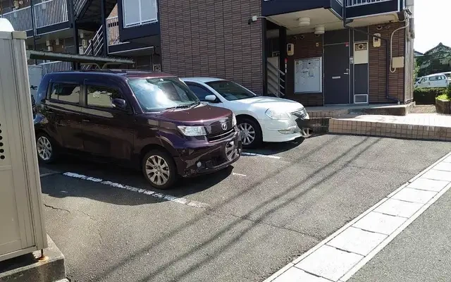 レオパレスさくら坂 1