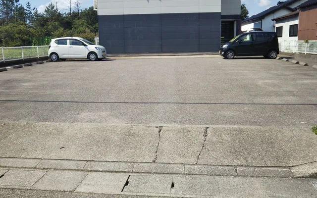 レオパレス渚 3