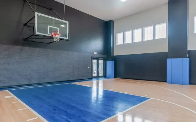 The Pointe at State College - State College student accommodation - Basketball Court