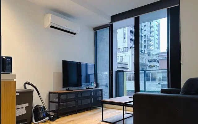 11 Rose Lane - ที่พักนักศึกษาในเมลเบิร์น - Master Bedroom*210