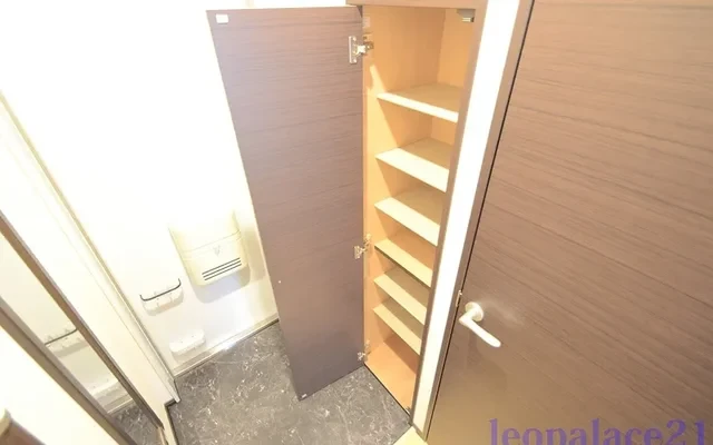 Leonext Nisshin Osaka 1