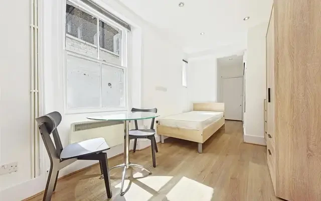 St Petersburgh Place, Hyde Park 4