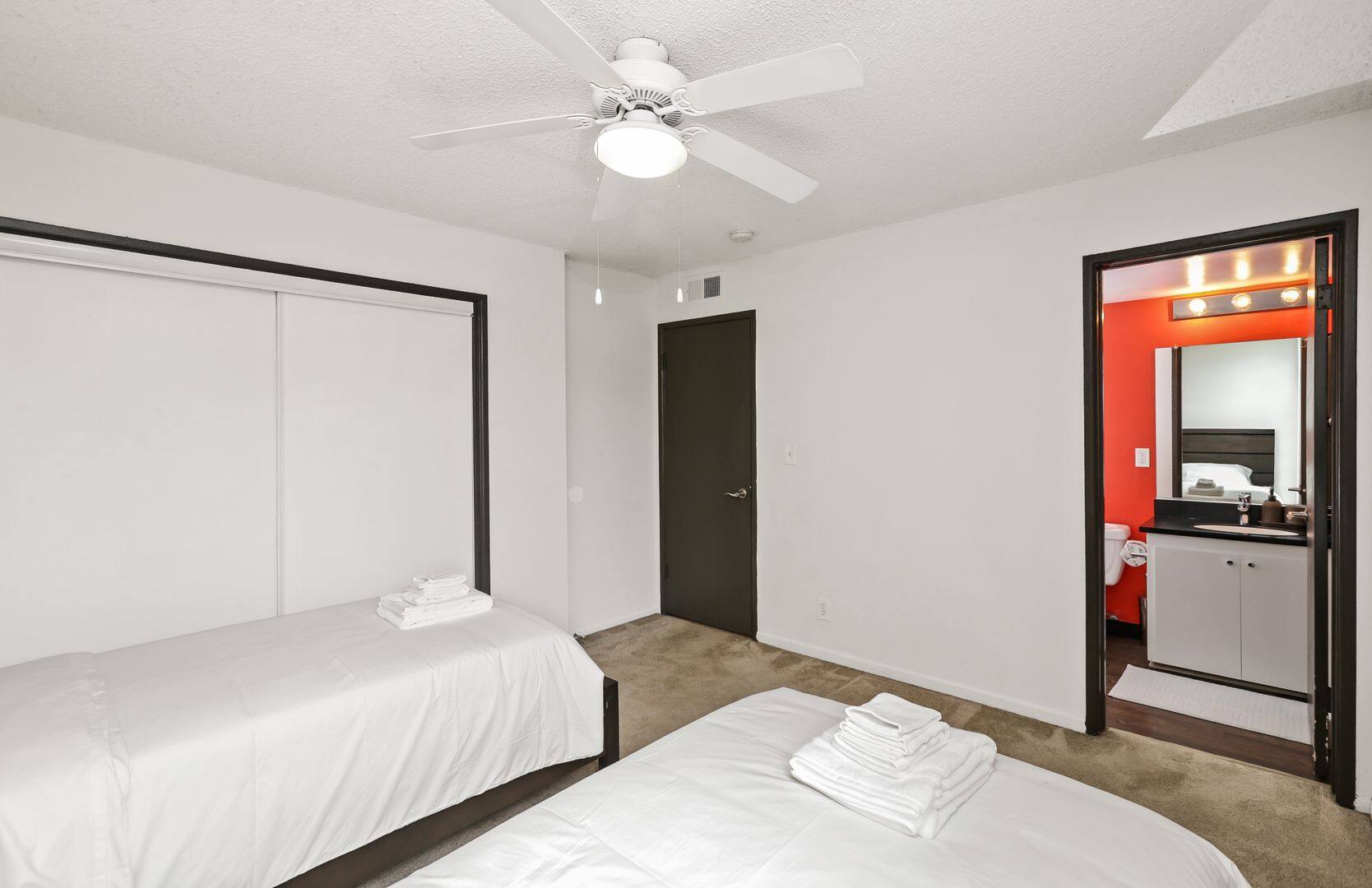 Shared Room in 2 bed