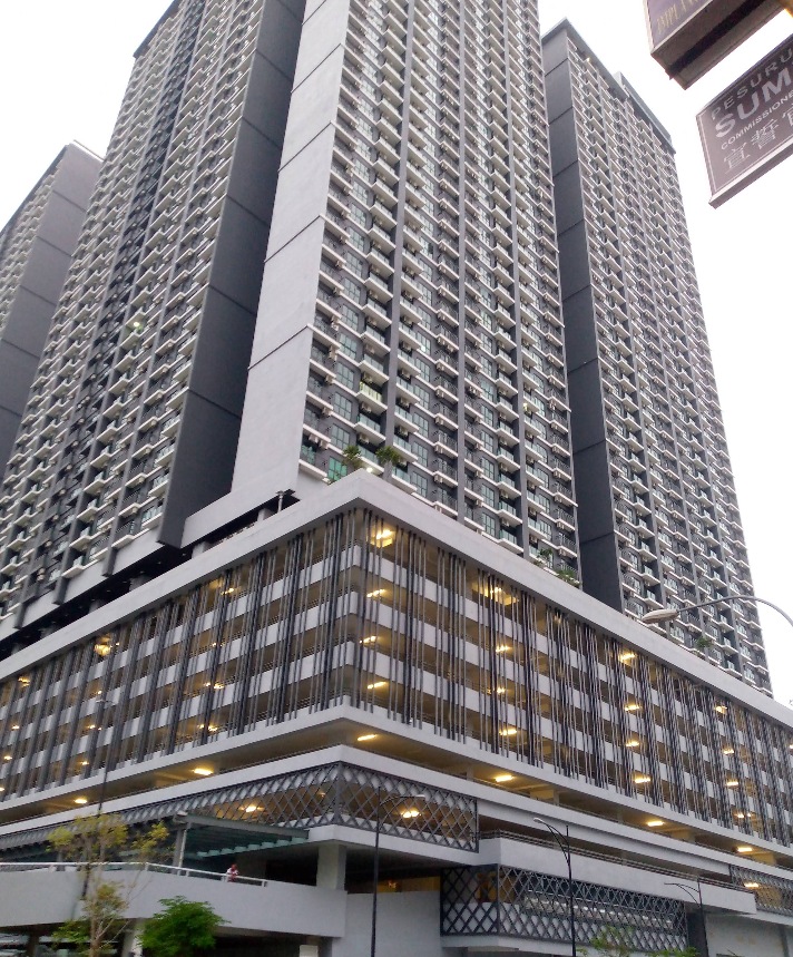 Majestic Maxim - BL