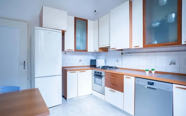 Corso Buenos Aires 47 - 4 Bedroom apartment 3rd Floor 1