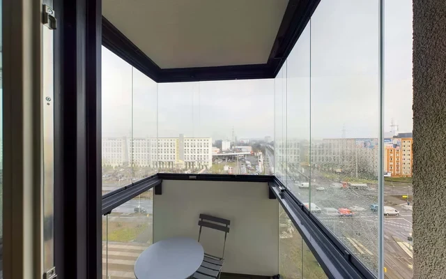 Furnished 1 room studio with elevator and balcony 4