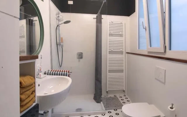 Apartment in Via Borgo Vico, Como for 56 m² with 1 bedroom 4