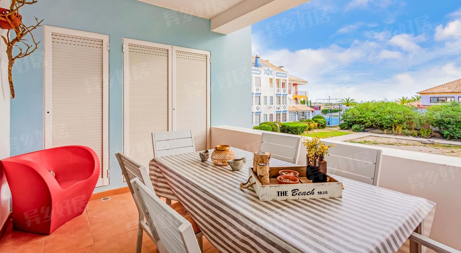 Golden 1 BDR Flat W/ Balcony & Pool