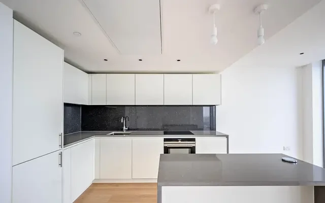 Landmark Pinnacle, Marsh Wall, London, E14 9FY 1