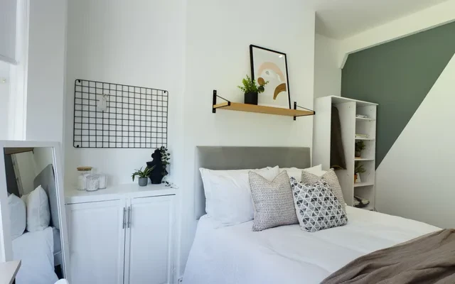 7 Westbourne Grove 0