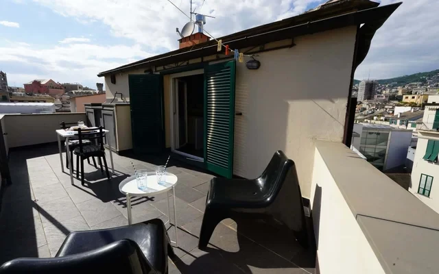 Apartment in Vico Chiuso degli Eroi, Genova for 30 m² 1