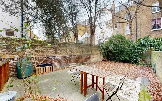 Eardley Crescent 12642# 3