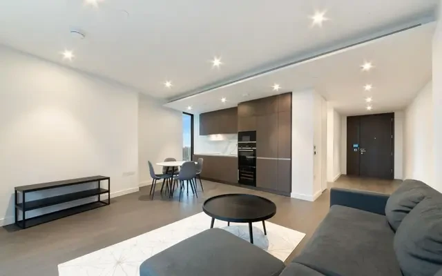 10 Park Drive, Canary Wharf, London, E14 9JX 4