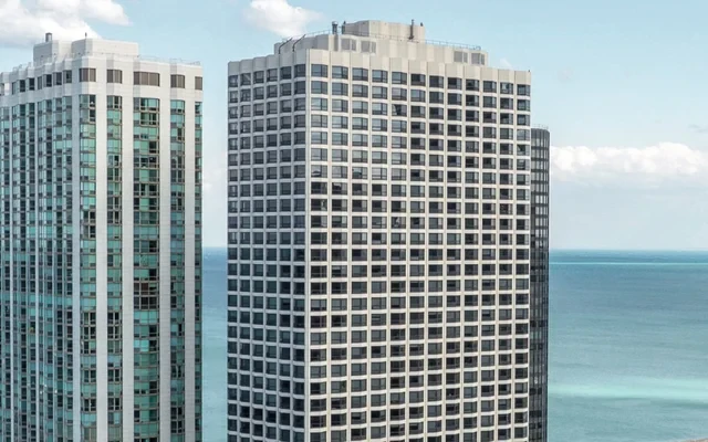 North Harbor Tower 0