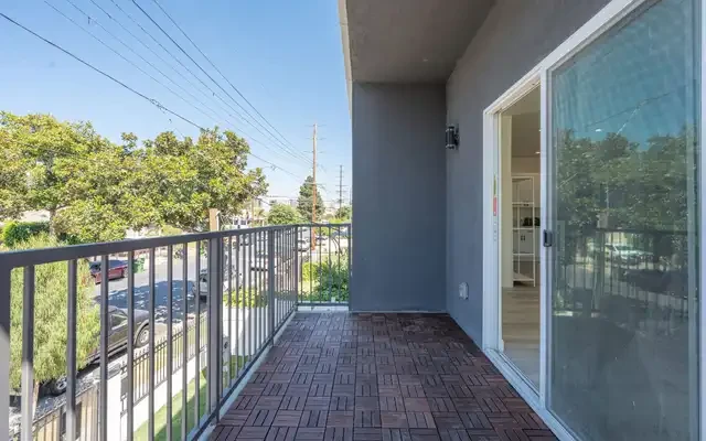1638 W 35th Place 2