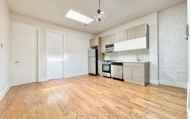 102 Rogers Avenue, Brooklyn - New York student accommodation