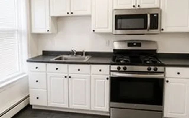 77 Division St., #2, Chelsea - Suffolk County student accommodation - 1 Bed / 1 Bath