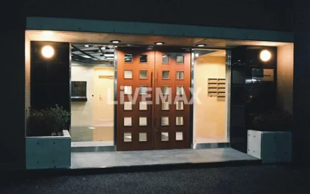 Escort Toudaimae Room 304 1