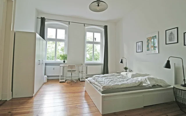 Moderne Altbau-Wohnung WG-geeignet 4