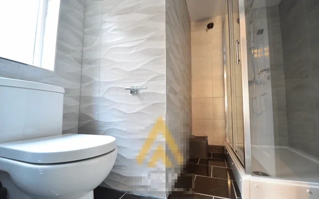 Entire Place·4B1B···54 Westminster Road 1