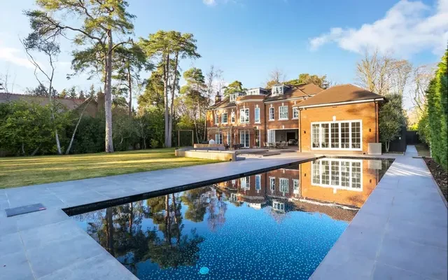 Abbots Drive, Wentworth, Surrey, GU25 4SF 0