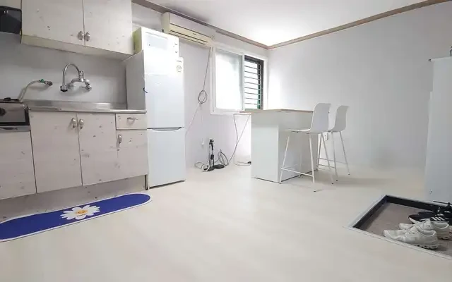 1.5-Bedroom Residential Property 0