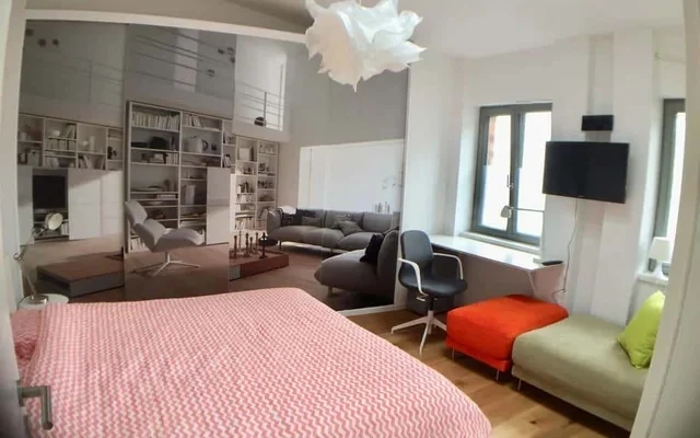 Roma 2: Wunderschoene Wohnung im ruhigen Seitenflugel in Berlin, Naehe Alexanderplatz 0