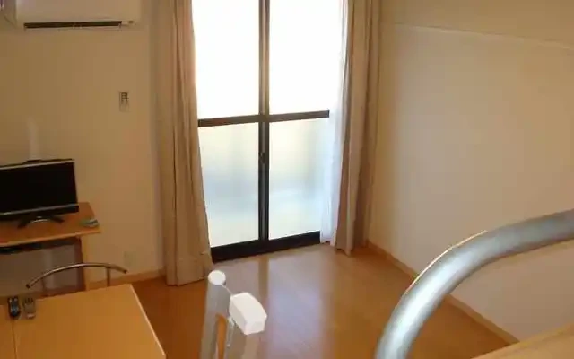 レオパレスサンロード 4