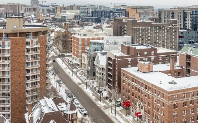 Langdon Hall Apartments - Madison student accommodation