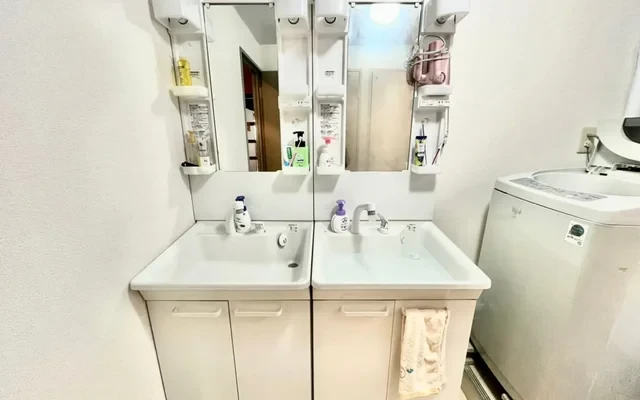 Simple Share 180° Susukino 3