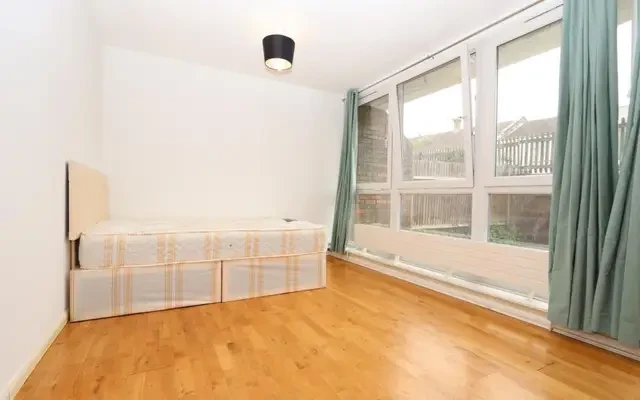 apartment in Falconer Walk 2
