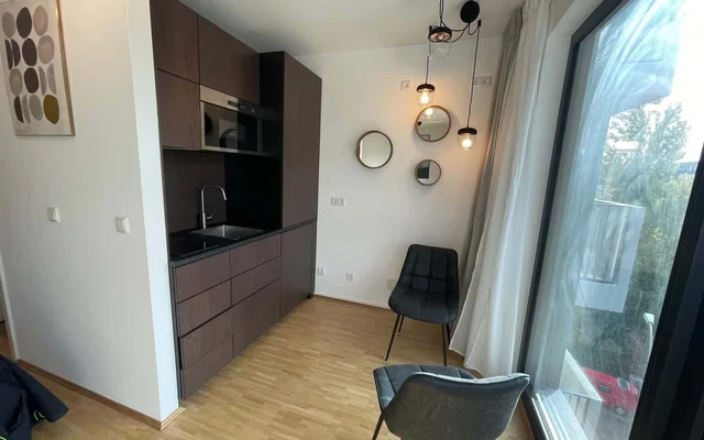 neues modernes 1,5 Zimmer Apartment mit viel Sonne nahe Ostkreuz 2