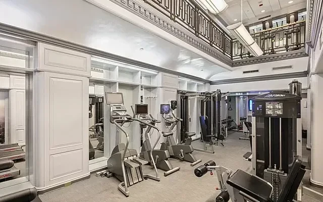 100 Maiden lane 华尔街与Fulton st附近2站NYU靠近Pace 4