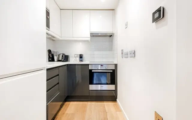Half Moon Street 12701# 1