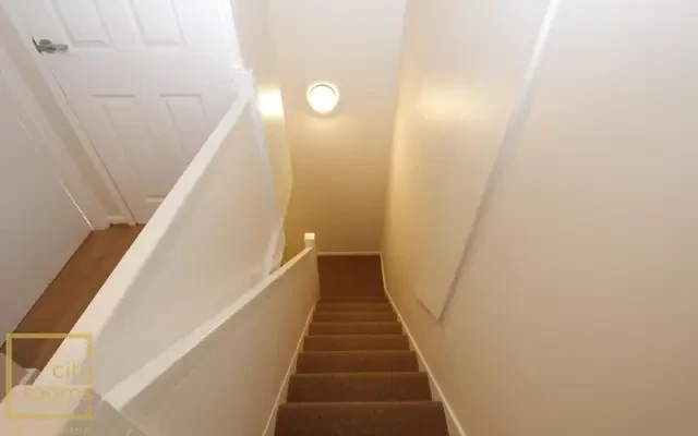 apartment in Shadwell 1