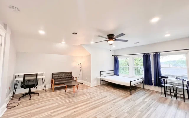 5845 Phillips Ave - Pittsburgh student accommodation