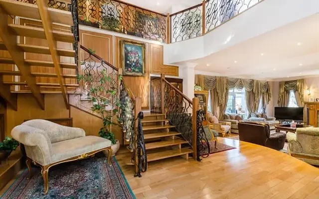 Grove Park Gardens, London, W4 3RY 0