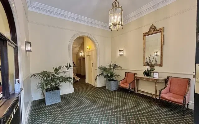 Hyde Park Gardens 10585# 1